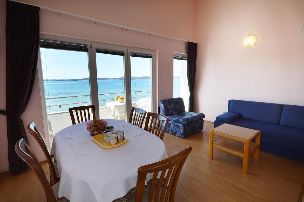 Apartments Danijela 2 ซูโกชัน ห้อง รูปภาพ